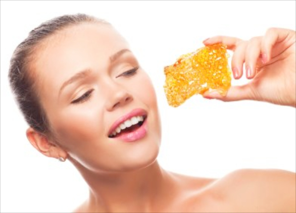 woman with honeycomb